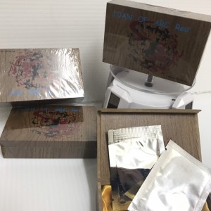 日本聖女貞德紅人造處女膜(木盒)